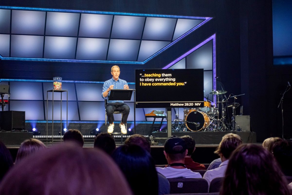 Featured image for “How to Become an Outward-Focused Church”